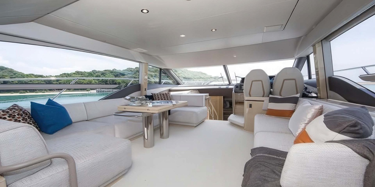 Аренда яхты Princess F55 Risa на Пхукете